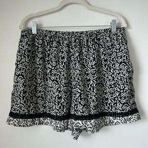 Xhilaration (Target brand) Flowy Black and White Shorts